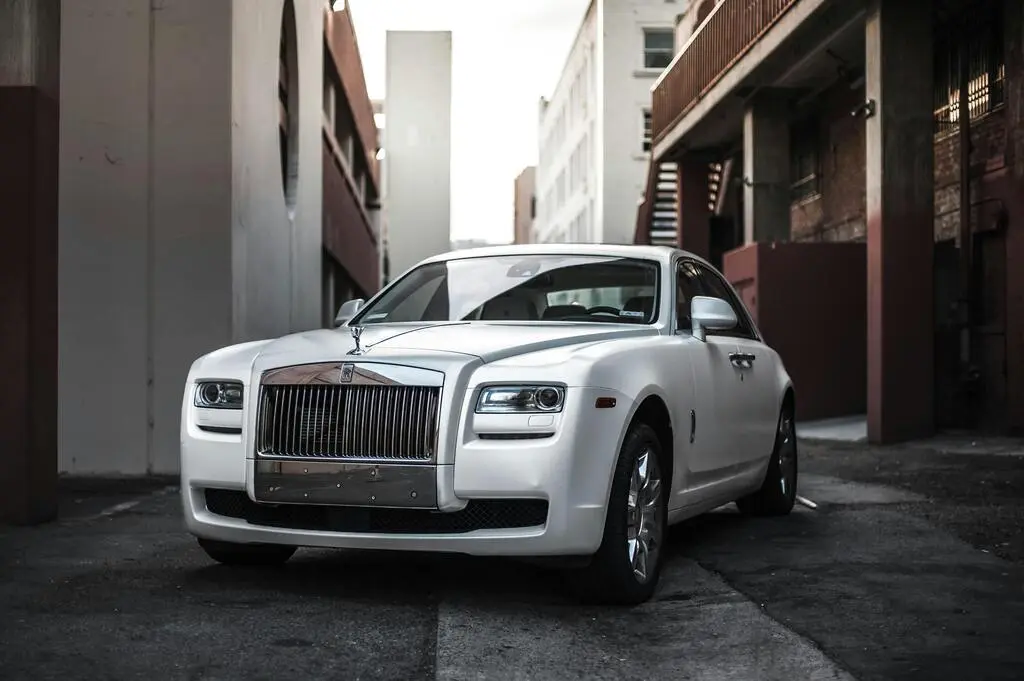 Premium transfers by car or helicopter